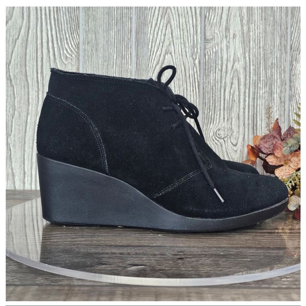 Crocs Leigh Black Suede Wedge Booties Women's Size 10 Comfort‎ Ankle Boots